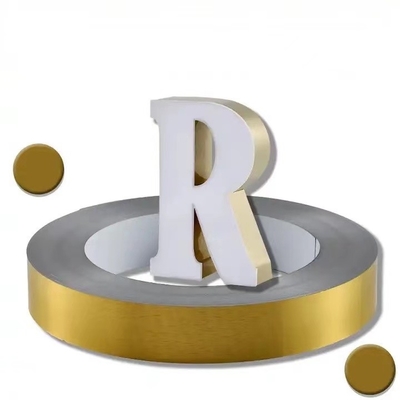 0Spirale di lettere in alluminio di spessore di.6 mm con sorgente luminosa al neon a LED