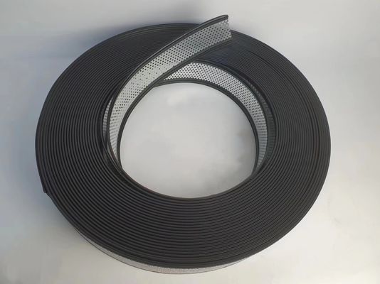 Cappuccio di taglio in alluminio di plastica nera a maniche piegate